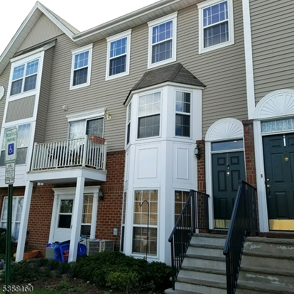 Montclair Twp., New Jersey 07042, United States, 2 Bedrooms Bedrooms, ,3 BathroomsBathrooms,Residential,Coming Soon,219981