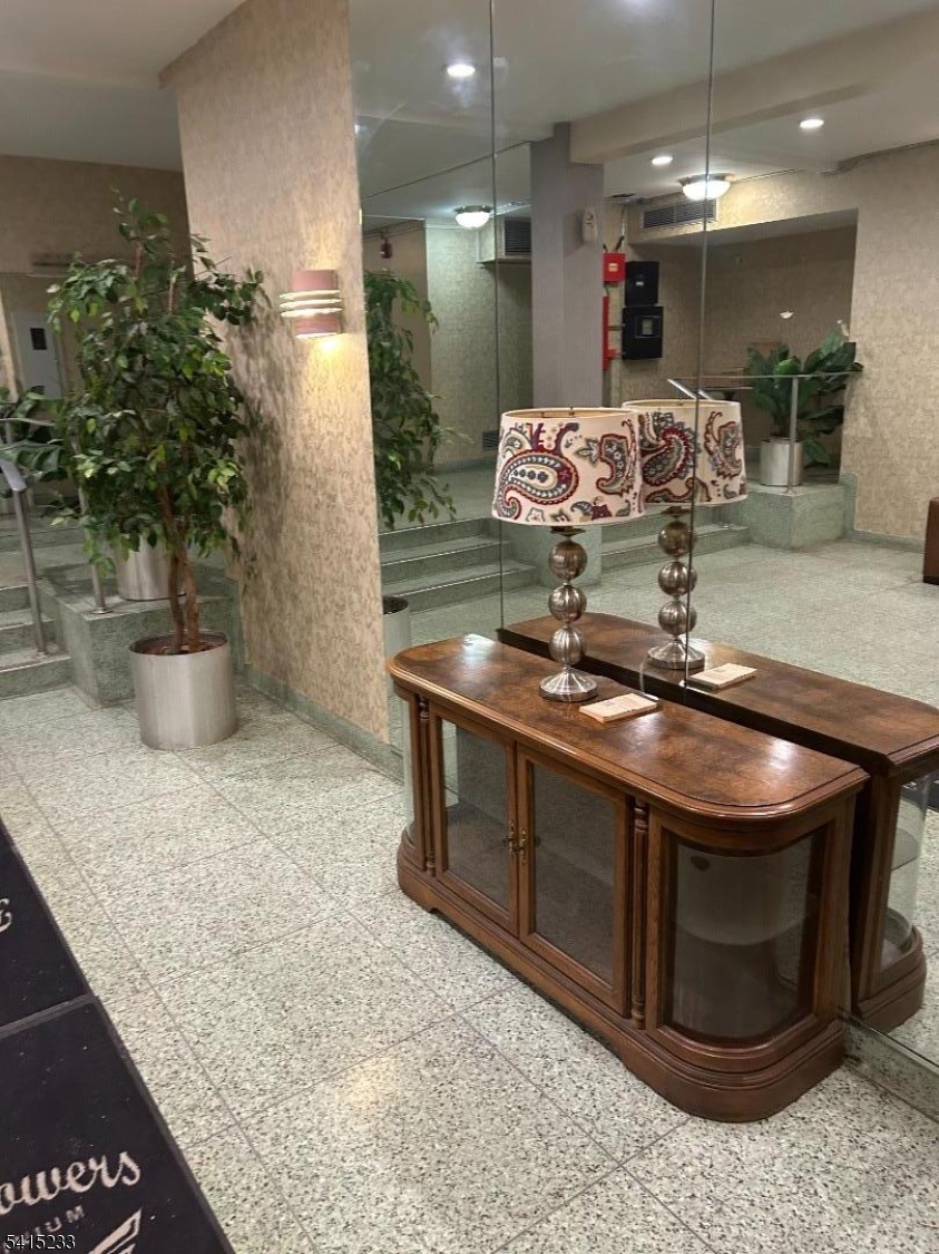 Falcon Towers - Residential