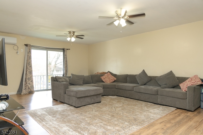 Holiday Lake - Residential