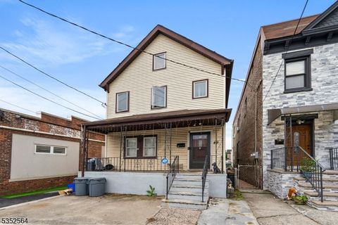 MLS: 3963419