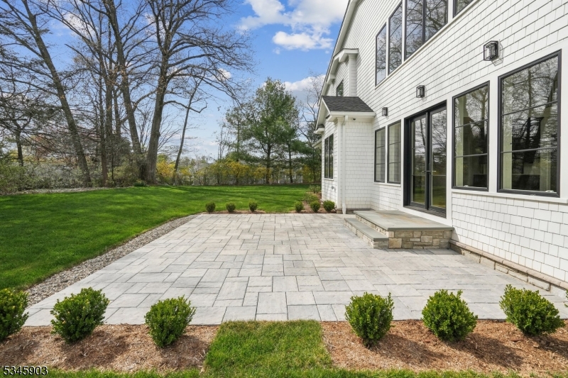 35 Quaker Rd