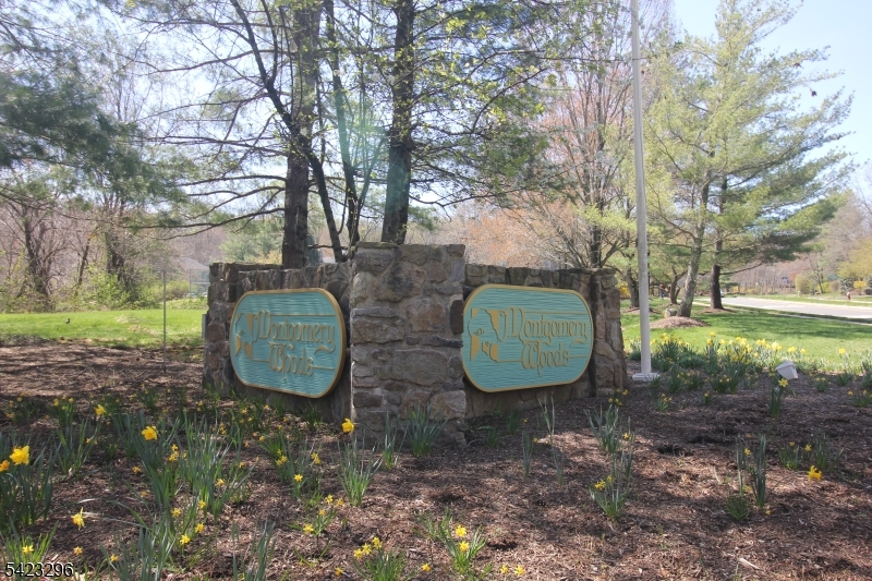 Montgomery Woods - Residential