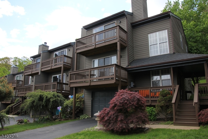 Montgomery Woods - Residential