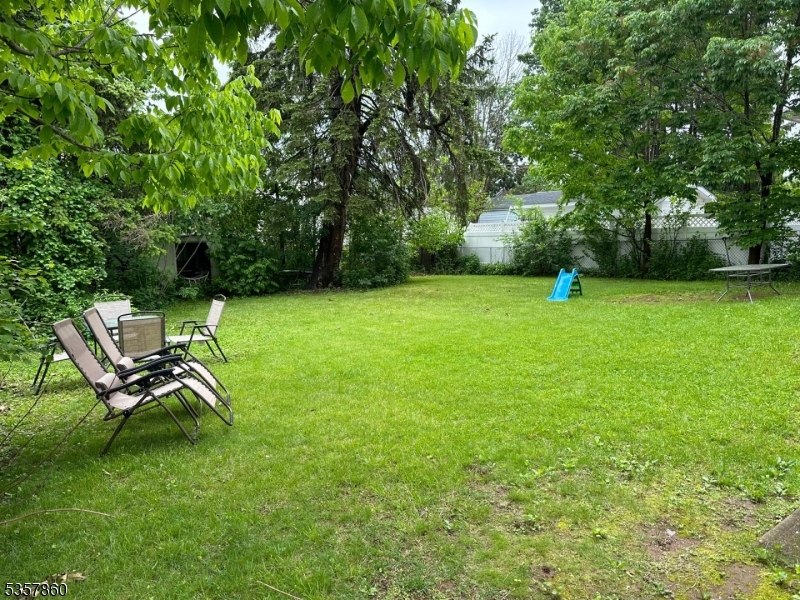 76 Scoles Ave