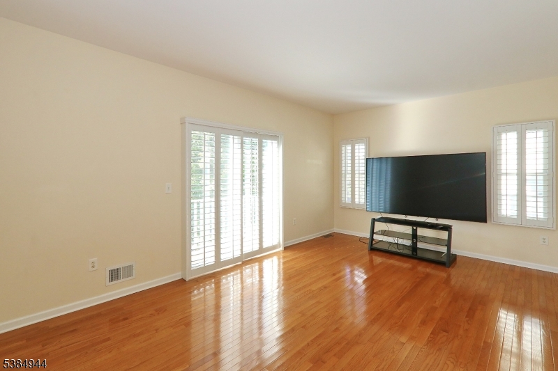 RIGA ESTATES - Residential