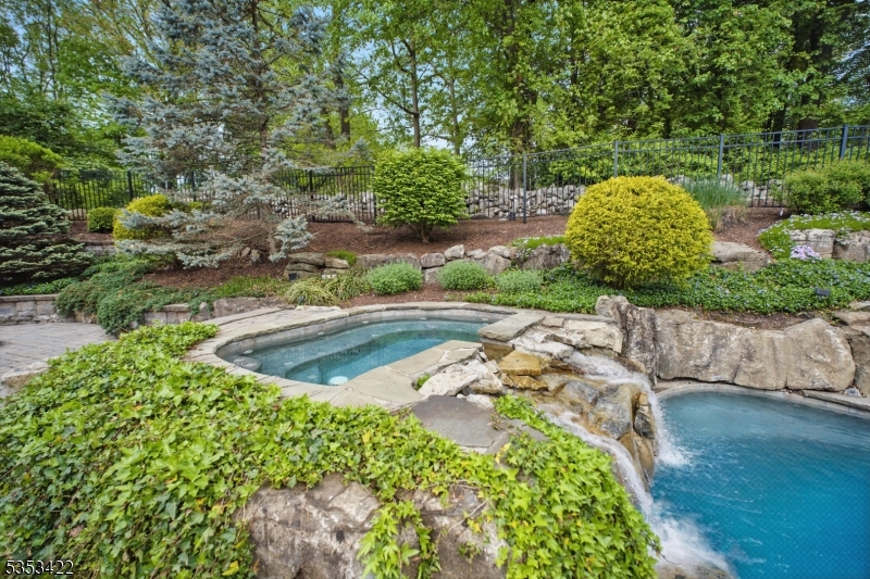 12 Butternut Way