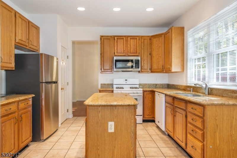 HILLS, CARLISLE - Residential Lease