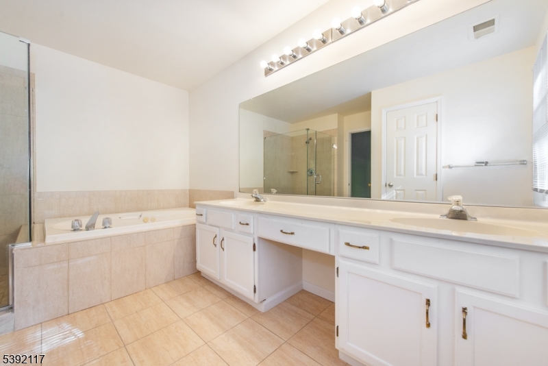 HILLS, CARLISLE - Residential Lease