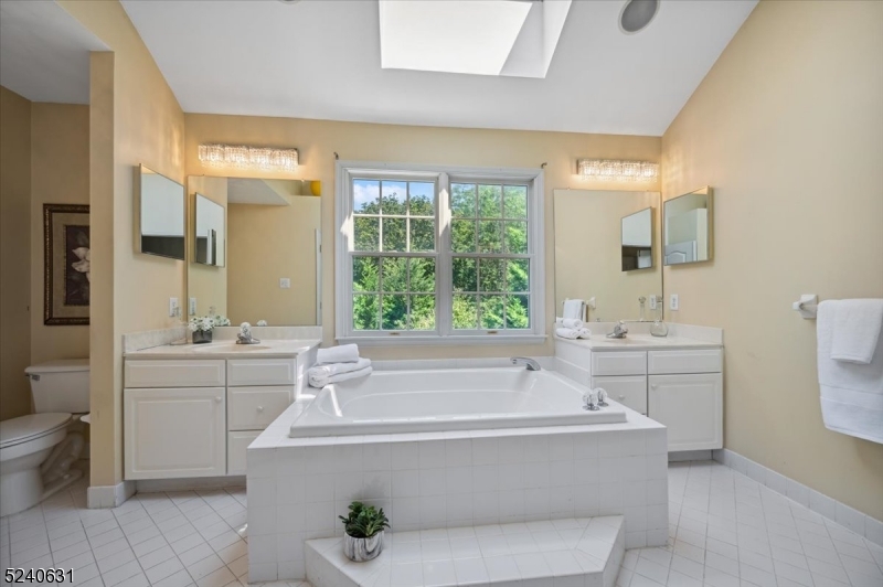 Montgomery Oaks - Residential