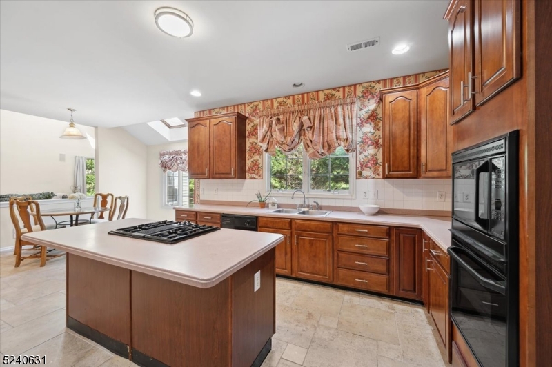 Montgomery Oaks - Residential