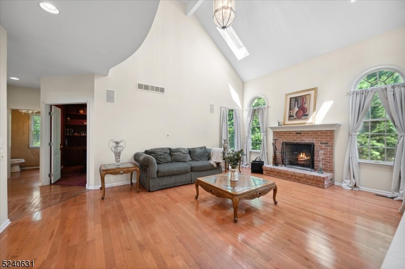 Montgomery Oaks - Residential