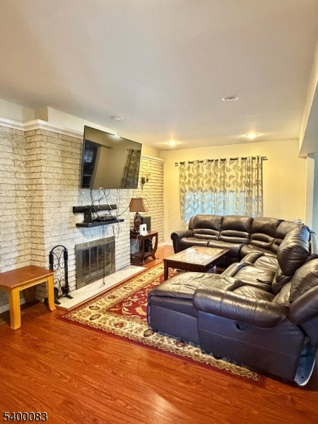 Elmora - Residential