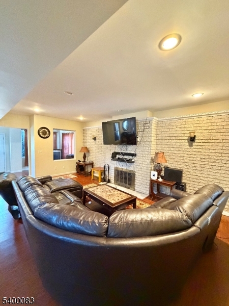 Elmora - Residential