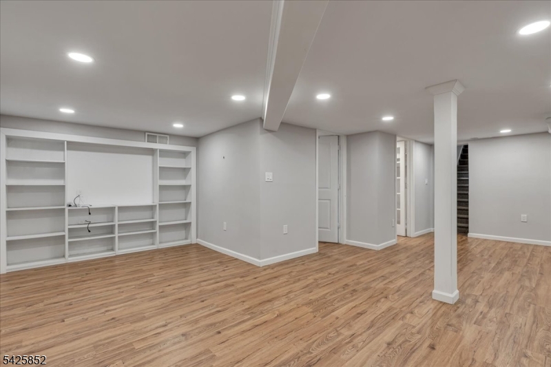 NETHERWOOD HEIGHTS - Residential