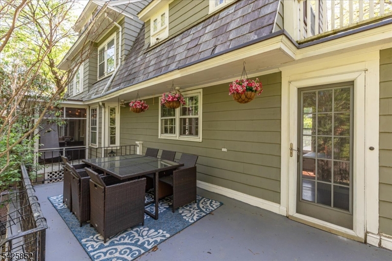 NETHERWOOD HEIGHTS - Residential