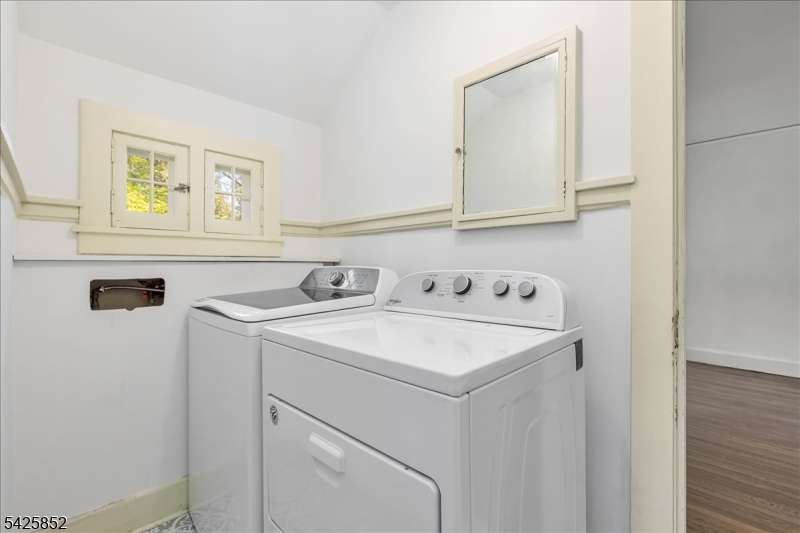 NETHERWOOD HEIGHTS - Residential