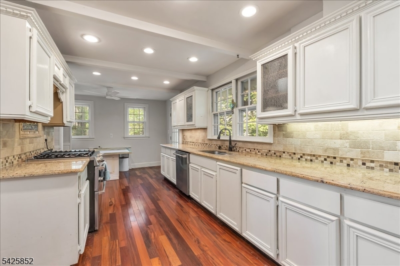 NETHERWOOD HEIGHTS - Residential