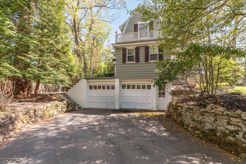 NETHERWOOD HEIGHTS - Residential