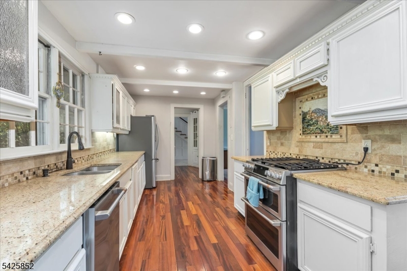 NETHERWOOD HEIGHTS - Residential