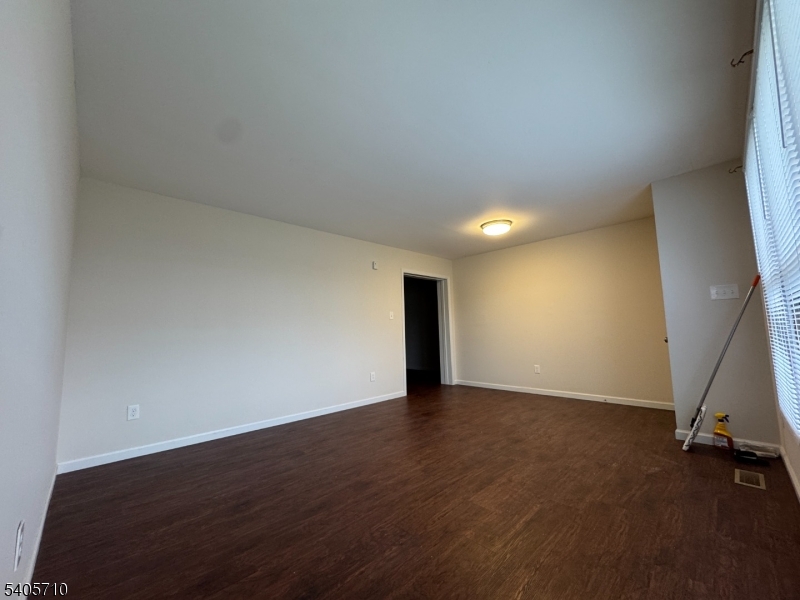 Heritage Lakes at the Quarr - Residential Lease