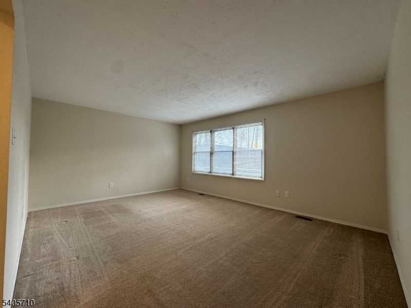 Heritage Lakes at the Quarr - Residential Lease