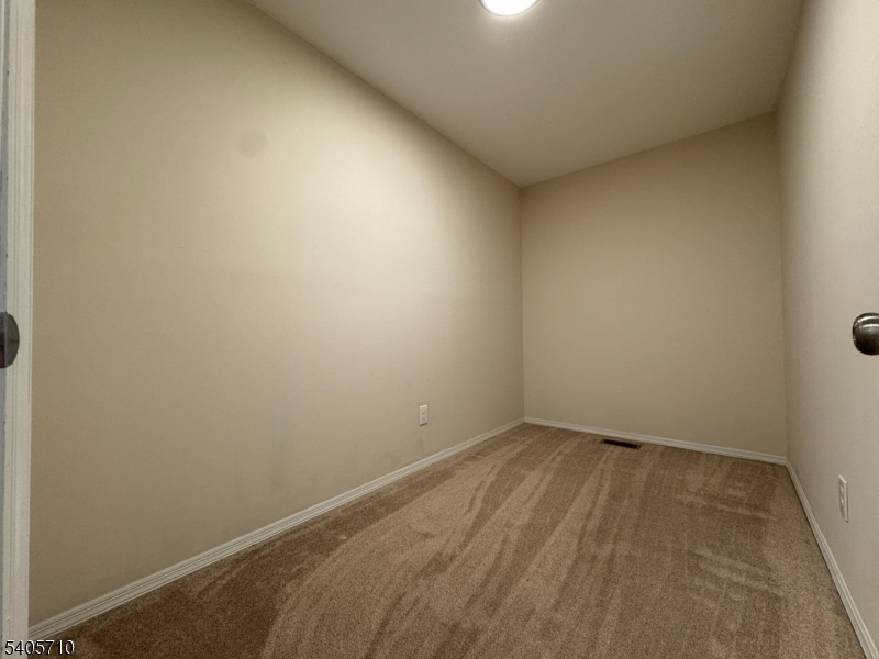 Heritage Lakes at the Quarr - Residential Lease