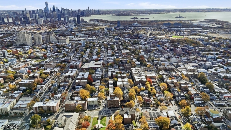 Kennedy Blvd Condos - Residential Lease