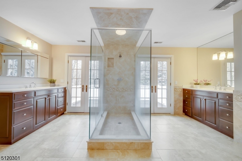 New Vernon - Residential