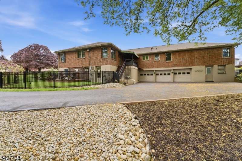 Shimer Manor - Residential Income
