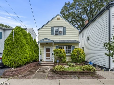 415 1St St, Carlstadt Boro, NJ 07072 - MLS#: 3864766