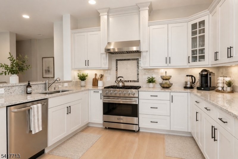 Summit Pointe - Residential