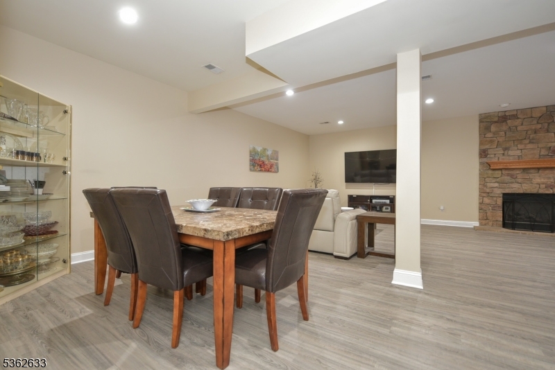 Summit Pointe - Residential