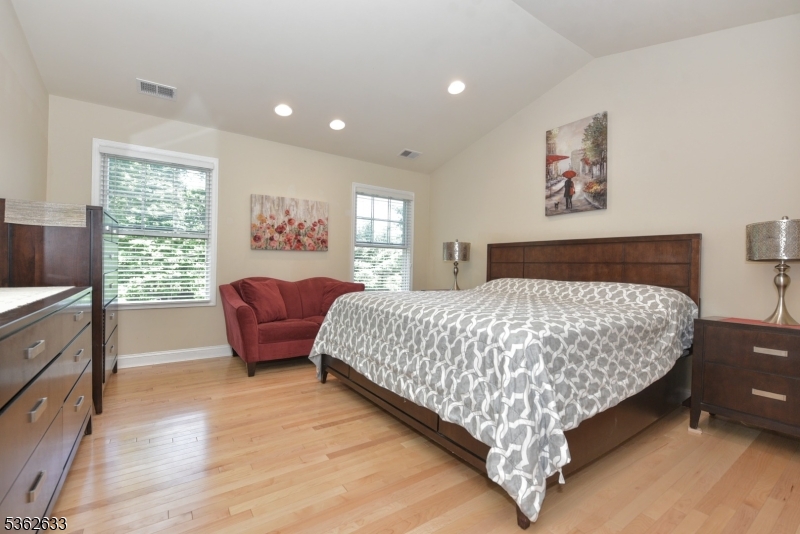 Summit Pointe - Residential