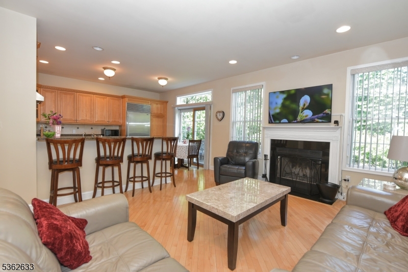 Summit Pointe - Residential