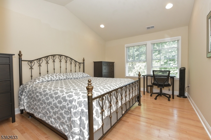 Summit Pointe - Residential