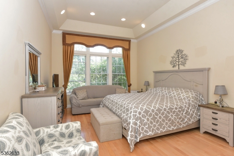 Summit Pointe - Residential