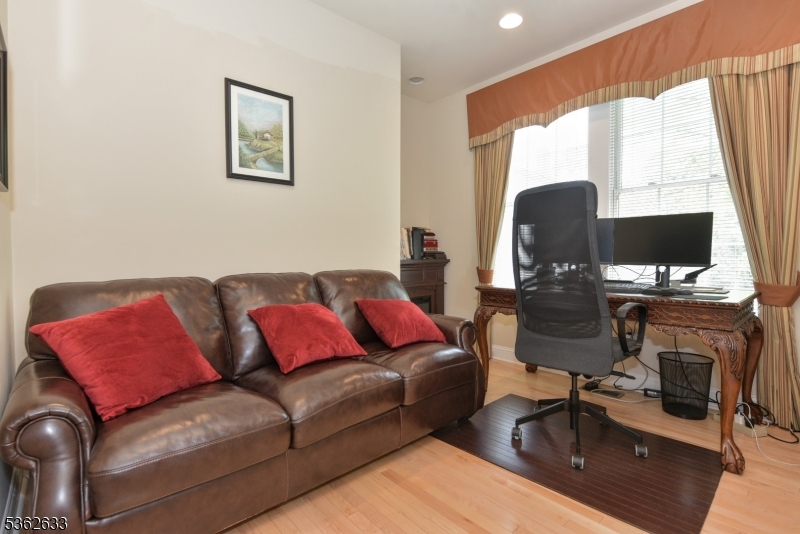 Summit Pointe - Residential