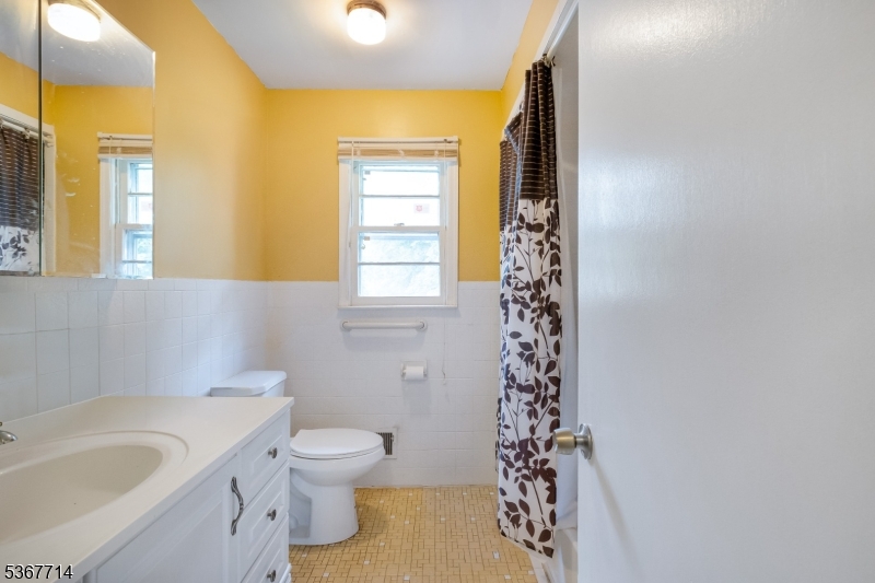 City Of Orange Twp., New Jersey 07050, United States, 3 Bedrooms Bedrooms, ,4 BathroomsBathrooms,Residential,Coming Soon,159864