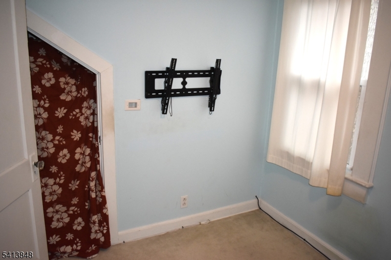 MT TABOR - Residential Lease