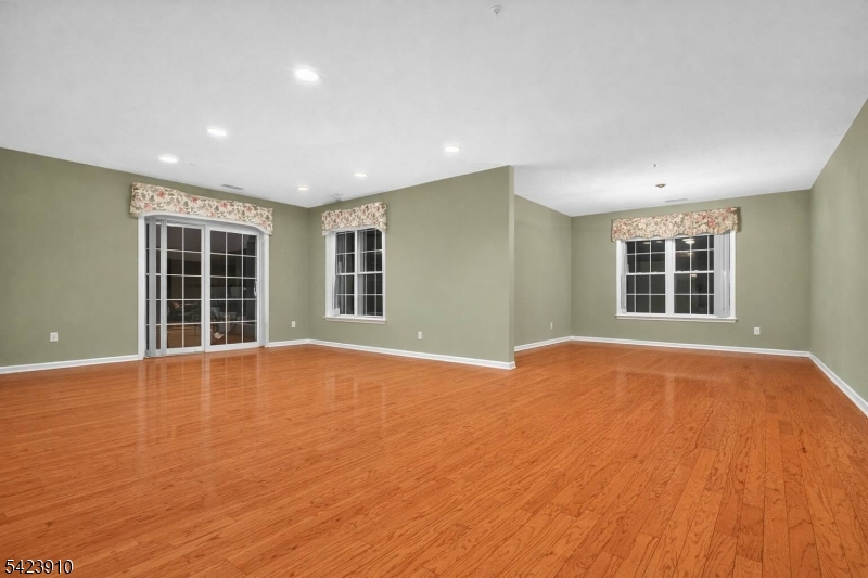 Fox Hills - Residential