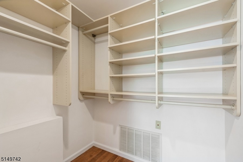 Moore Estate - Residential