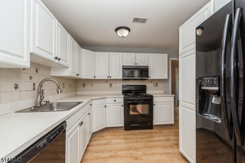 Moore Estate - Residential