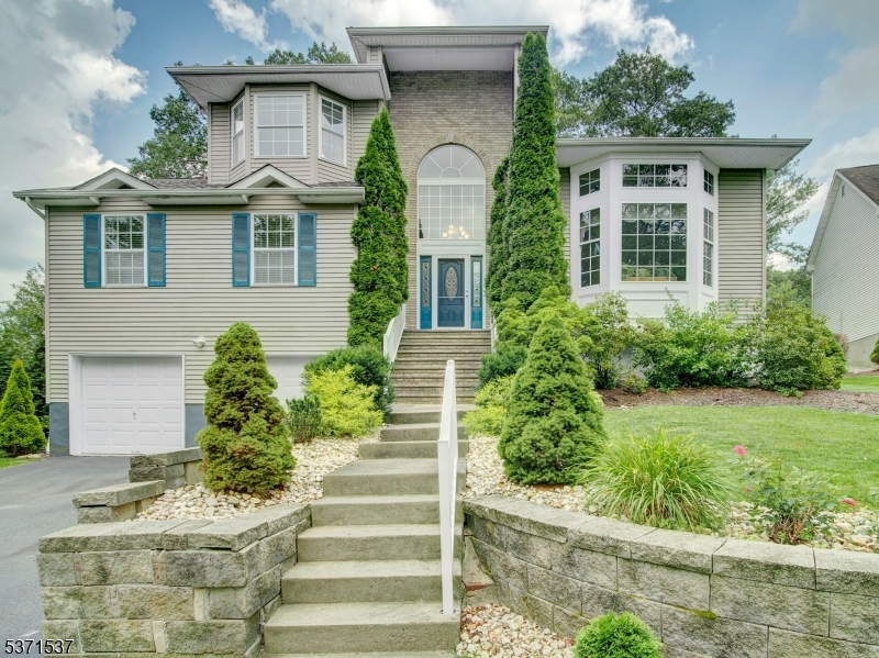 POETS PEAK - Residential