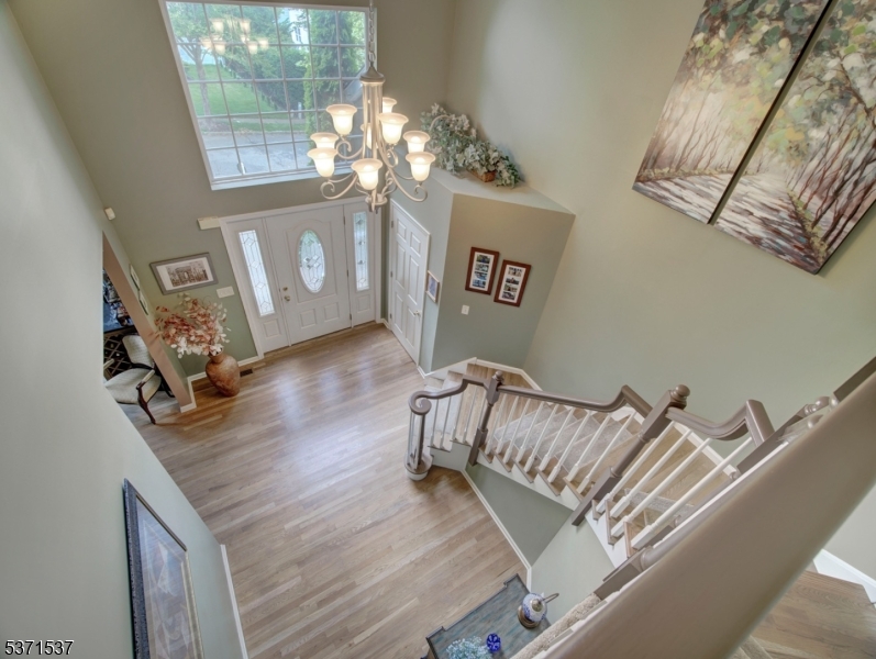 POETS PEAK - Residential