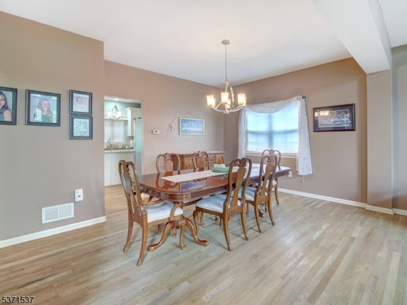 POETS PEAK - Residential