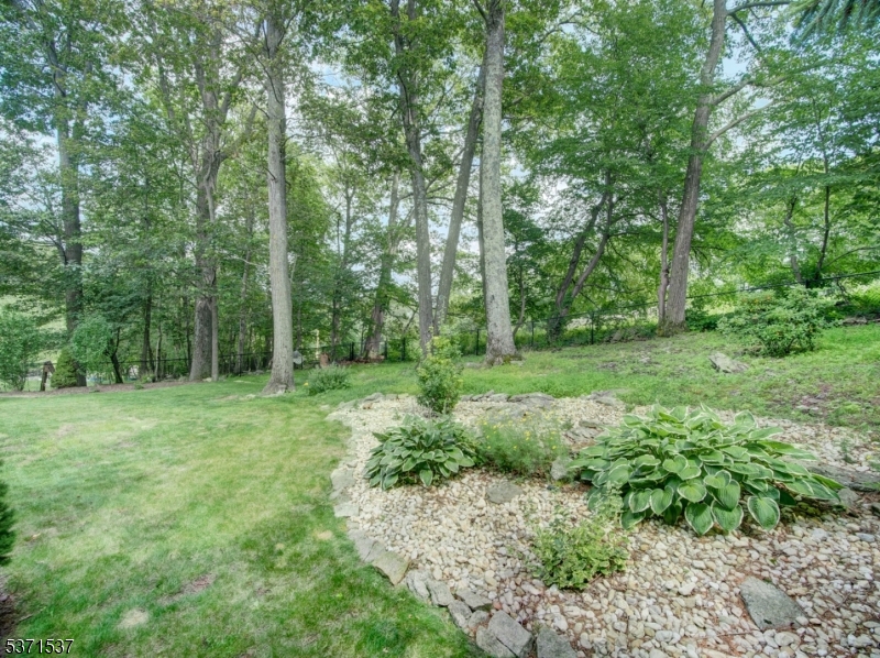 POETS PEAK - Residential