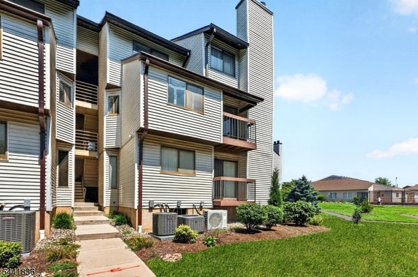 3411 RICHMOND CT, HILLSBOROUGH, NJ 08844 - Image a4cedfdfd208752331dfd0fbe5075f02/3939204934