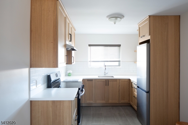 Lake Hiawatha Manor II - Residential Lease