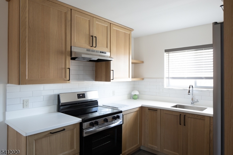 Lake Hiawatha Manor II - Residential Lease