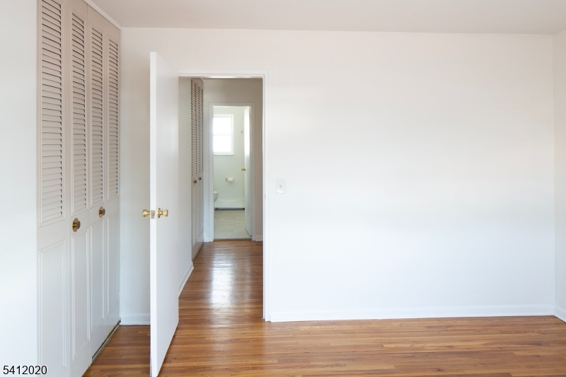 Lake Hiawatha Manor II - Residential Lease